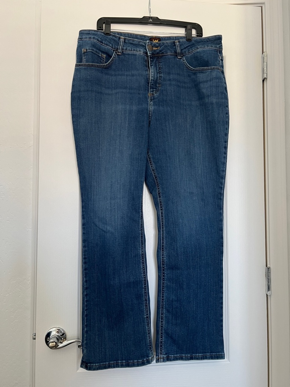 Lee Women's Boot Cut Jeans in Dark Blue Wash